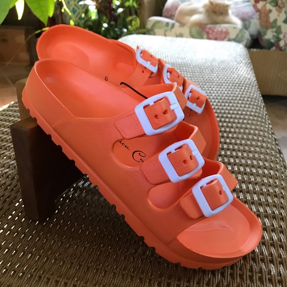 Jessica Carlyle Shoes - 🧡🧡🧡 Triple Strap Comfort Sandal 🧡🧡🧡